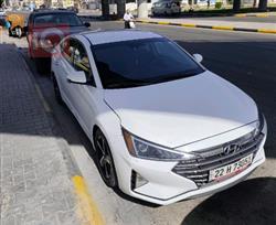 هیوندای ئەلەنترا